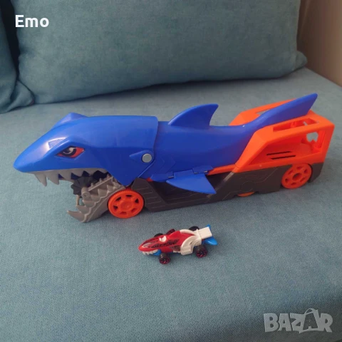 Автовоз акула Hot Wheels, снимка 2 - Коли, камиони, мотори, писти - 50582440