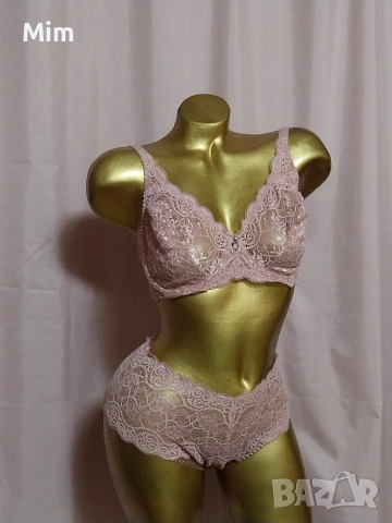 Triumph 80 D К-т Дантелен сутиен и бикина пепел от рози , снимка 3 - Бельо - 52889386