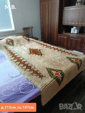 Китеник 100% вълна, снимка 2 - Покривки за легло - 51775207