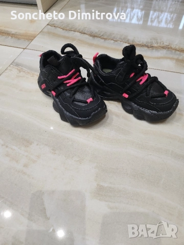 детски маратонки чисто нови 28 номер