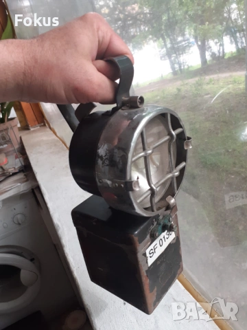 Стар немски акумолаторен фенер, снимка 5 - Антикварни и старинни предмети - 53429734