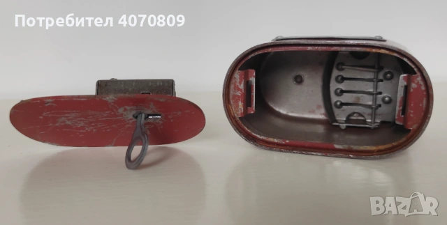 Антикварна метална касичка със ключе, снимка 6 - Антикварни и старинни предмети - 53499674