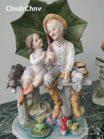 2бр японски статуетки 17-20см/порцеланови фигури композиции/деца-лодка/дядо-дете-куче, снимка 2 - Статуетки - 50289863