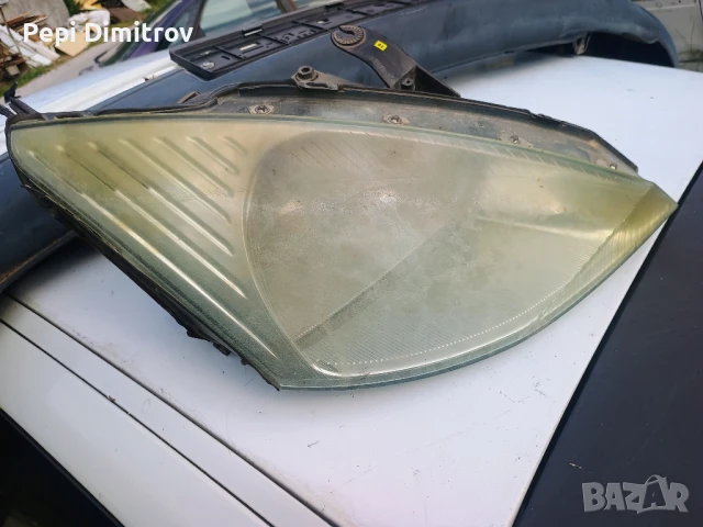 Десен фар   Ford Focus I Hatchback (10.1998 - 12.2007), , снимка 2 - Части - 51293119