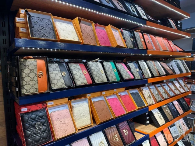 портмонета в кутия pinko the tote bag marc jacobs valentino garavani ysl saint laurent , снимка 7 - Портфейли, портмонета - 50694234