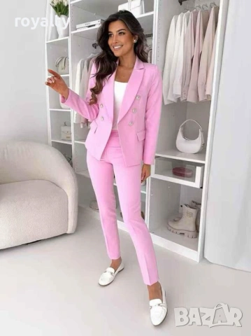 Дамски Розов Елегантен Костюм с Копчета