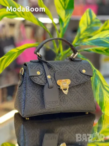 Guess дамски чанти Различни цветове , снимка 6 - Чанти - 48854304