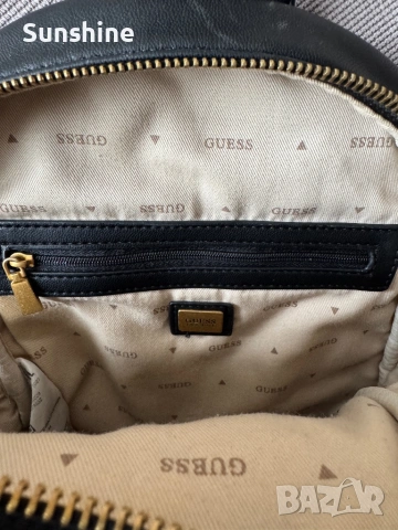 Оригинална черна раница GUESS, снимка 3 - Раници - 53690523
