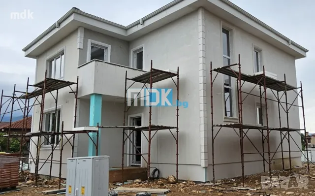 Нова къща с 4 спални и двор 500 кв.м. - банково финансиране