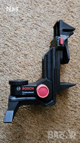 Продавам стойка за лазерен нивелир  BOSCH BM 1 Professional