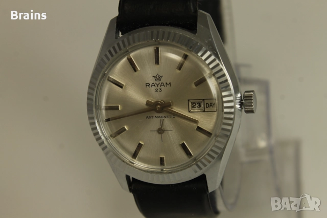 1960's НОВ Швейцарски Часовник RAYAM 23 Календар, снимка 3 - Мъжки - 52444233