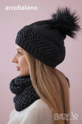 Дамски зимен комплект шапка и шал, 3цвята , снимка 6 - Шапки - 47560442