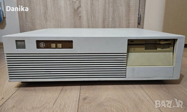 Рядък работещ ретро компютър INCO с първия 386 процесор на Intel 386-16 ΣΣ