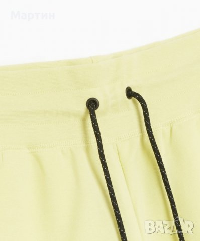 Дамско долнище Nike Tech Fleece Yellow - размер M, снимка 2 - Спортни екипи - 39136119
