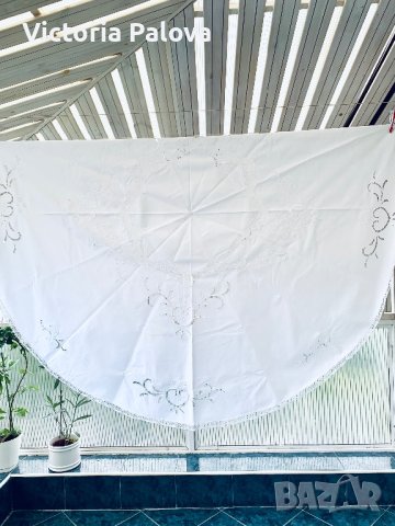 Красива кръгла бяла покривка памук, снимка 2 - Покривки за маси - 41711597