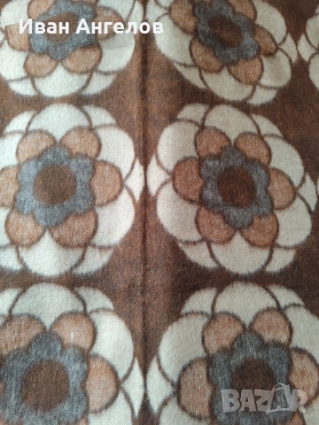 Ново вълнено одеяло 2, снимка 2 - Олекотени завивки и одеяла - 53221577