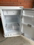 ЧИСТО НОВ МАЛЪК ХЛАДИЛНИК 86см , снимка 1