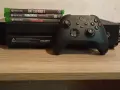 продавам xbox one 500gb с контролер подарък и 4 игри с всички кабели, снимка 1