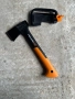 Брадва за къмпинг и туризъм Fiskars X7, снимка 2
