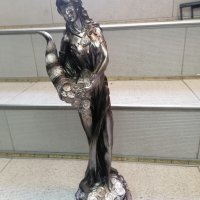 Продавам голяма статуетка Фортуна! , снимка 1 - Декорация за дома - 40369416