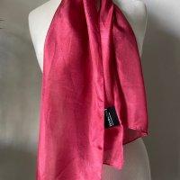 Копринен шал в червен цвят, снимка 4 - Шалове - 40439386
