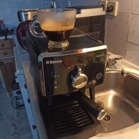 Кафемашина Саеко Поемия с ръкохватка с крема диск, работи отлично и прави хубаво кафе с каймак , снимка 5 - Кафемашини - 41367245