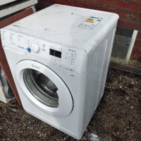 Пералня Indesit на части, снимка 1 - Перални - 44358447