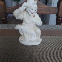 Продавам статуетка-Овчар с агънце., снимка 1 - Колекции - 41632595