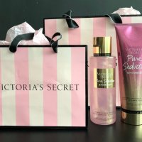 Victoria’s Secret Love Spell Shimmer подаръчни комплекти с блестящи частици, лосиони, спрейове, снимка 6 - Подаръци за жени - 34834220