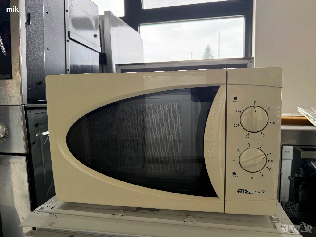 Микровълнова печка с грил , снимка 1