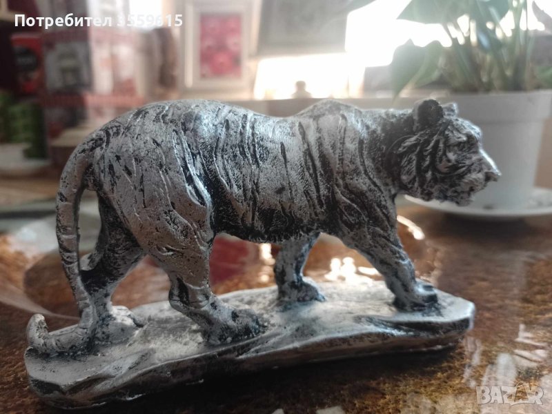 порцеланова статуетка на тигър, снимка 1