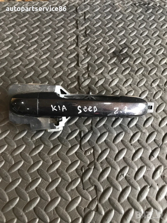 Външна дръжка за задна дясна врата черна за KIA Ceed 1.6 CRDi (2010), снимка 1