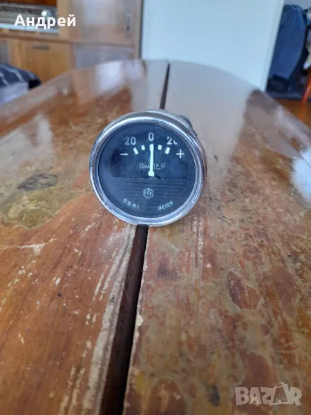 Стар автомобилен уред за зареждане Jaeger, снимка 1