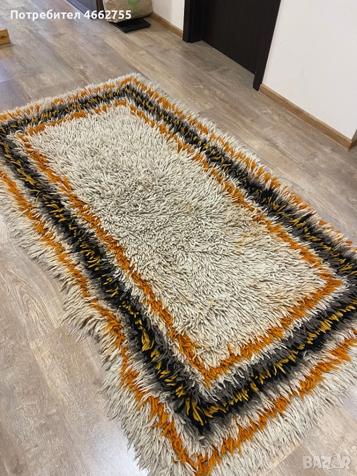 Продавам голям килим 200х110мм, снимка 1