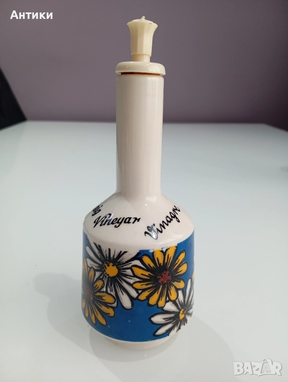 Стар порцеланов оливерник Goebel , снимка 1