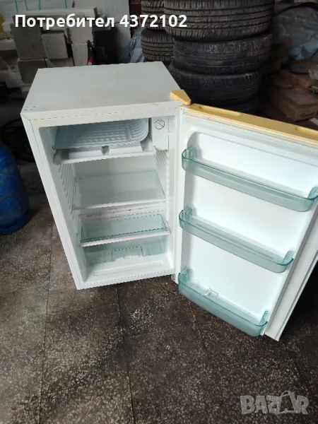 Малък хладилник внос от нидерландия, снимка 1