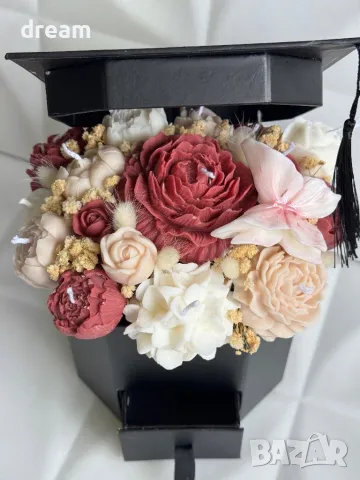 Букети от соеви свещи за абитуриенти и абсолвенти