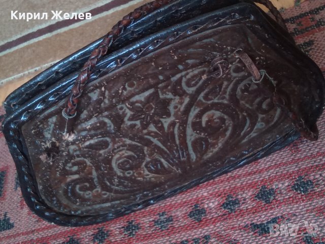 Стара дамска кожена чантичка ръчна маисторска изработка с красиви флорални орнаменти 38777