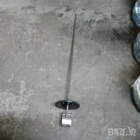 Метална ос с врътка за регулиране дозатора на нафтова печка ЮГ СУПЕР , снимка 3 - Отоплителни печки - 47513222