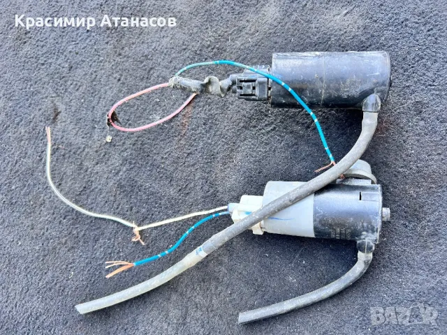 Помпичка чистачки за Тойота аурис.2007-2012