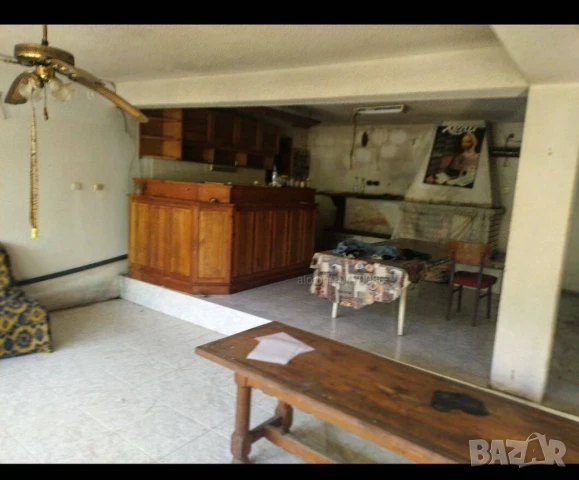 Продавам в гр.Тетевен имот ведно с 4 жил.сгради,гараж и стоп.постройка, снимка 6 - Къщи - 51406240