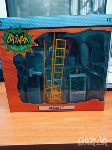 DC RETRO PLAYSET BATMAN 66 BATCAVE-Диорама, снимка 3 - Колекции - 41719119