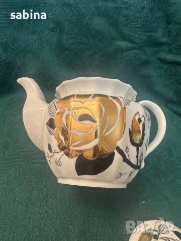 Чайник, захарница, латиера от сервиз за чай Златна роза, Вернилки, снимка 4 - Сервизи - 52182291