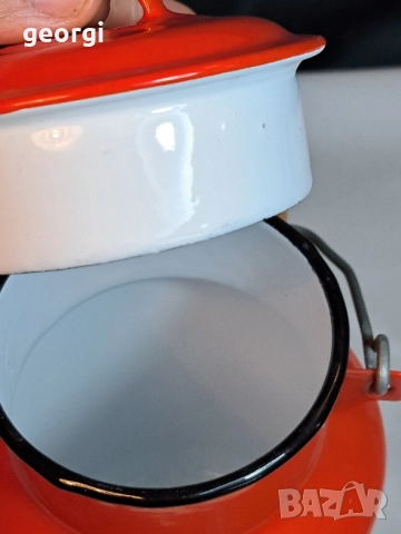 метален емайлиран съд за мляко с капак 2 литра 29/3, снимка 3 - Аксесоари за кухня - 52430444