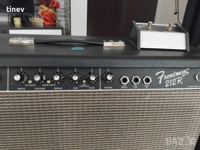 Fender Frontman 212R, снимка 3 - Китари - 53674330