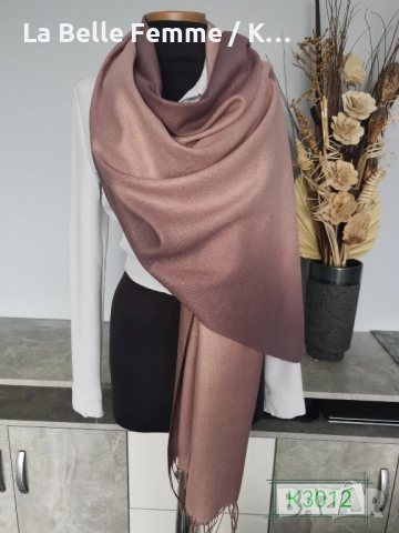 Шалове от шашмир с втъкана златна нишка, снимка 5 - Шалове - 51941414