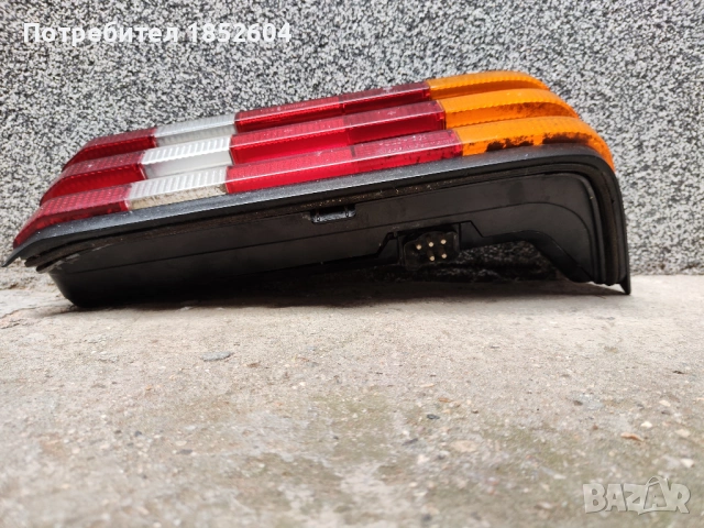 Десен стоп Мерцедес 190, снимка 5 - Части - 53733047