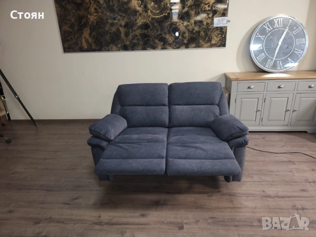 Сив диван от плат двойка с електрически релаксиращ механизъм, снимка 12 - Дивани и мека мебел - 53721318