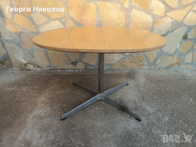 fritz hansen coffee table