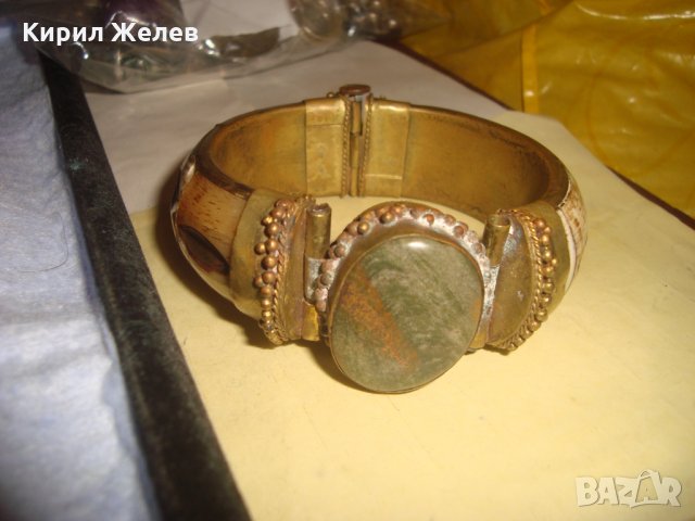 СТАРА НЕФРИТЕНА ТИБЕТСКА ЕТНОГРАФСКА БРОНЗОВА ГРИВНА с ОБКОВ от РОГ МАЙСТОРСКА РЪЧНА ИЗРАБОТКА 26205, снимка 4 - Антикварни и старинни предмети - 35996878